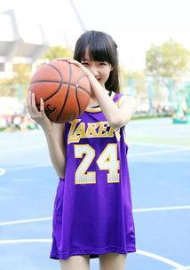 打篮球女生网红吃瓜视频,一场青春与潮流的碰撞  第2张